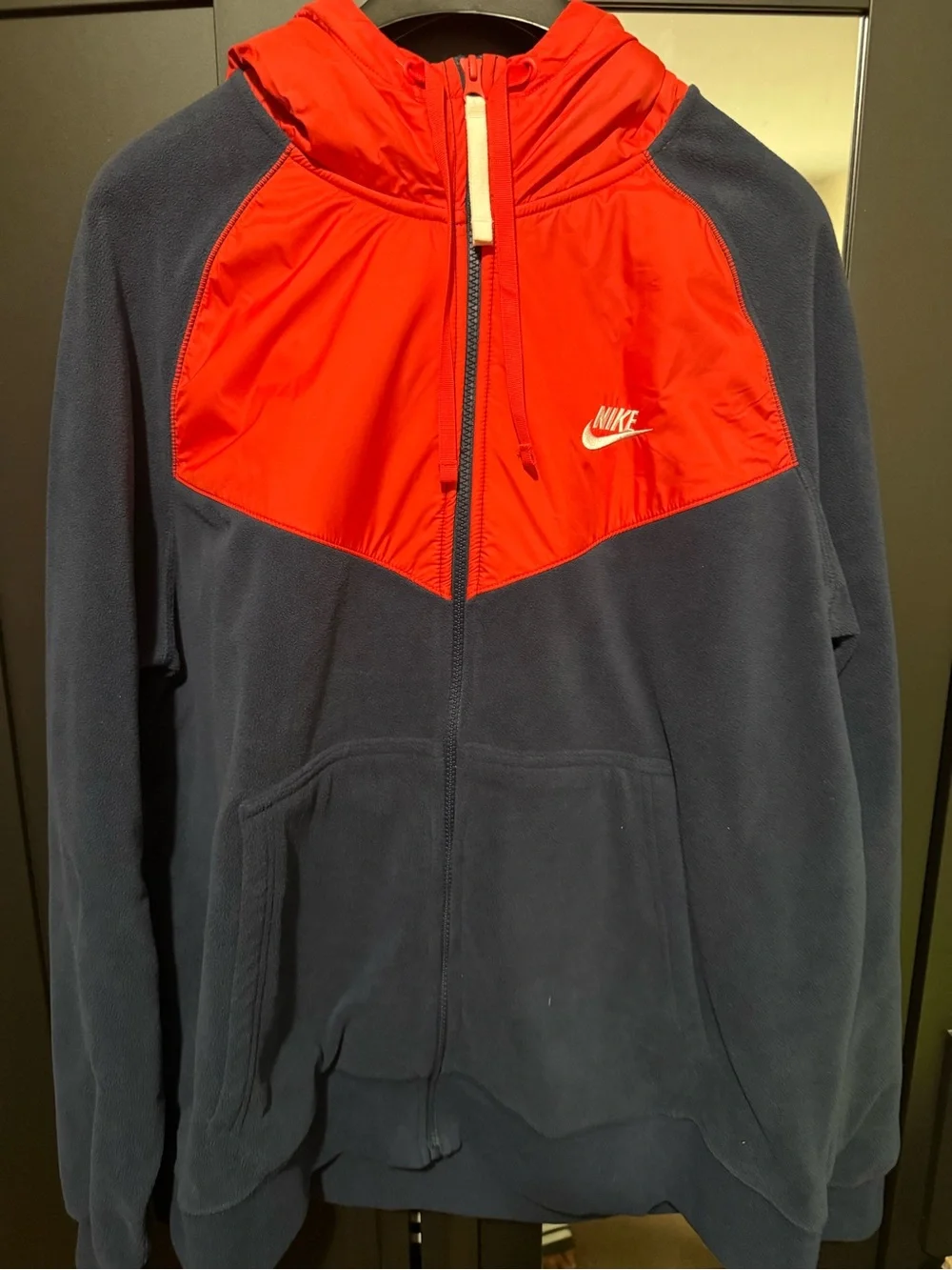Nike Men’s Navy and Red Zip-Up Hooded Windbreaker Jacket